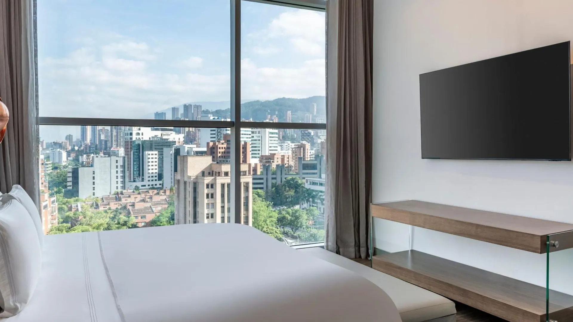 Medellin Marriott Hotel 5*,  Колумбия